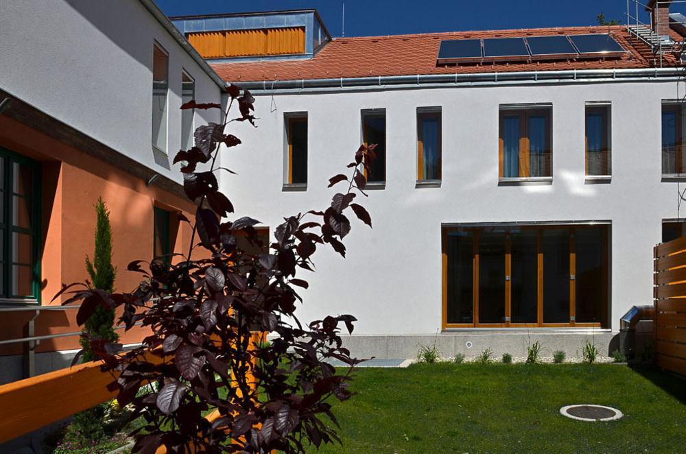 Hotel Arkadia Pécs Zewnętrze zdjęcie