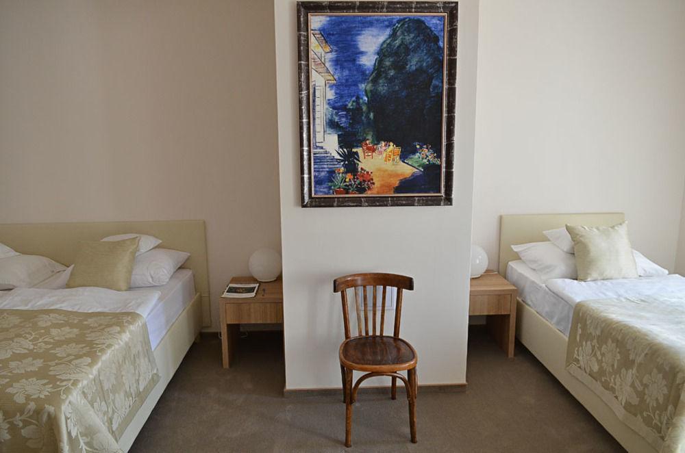 Hotel Arkadia Pécs Zewnętrze zdjęcie